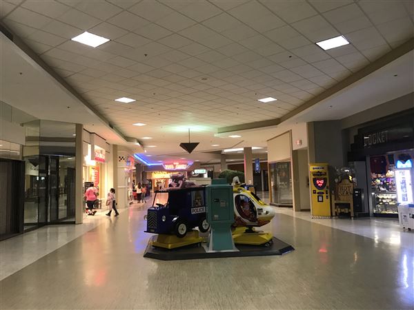 Oakwood Mall (2/16/2018 - Credits: Yousef Kazemi)