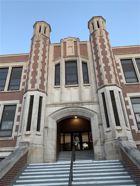 El Reno High School - West Entrance to Main High School Campus Building (10/30/2019 - Credits: Breanna Shellhorse (Intern))