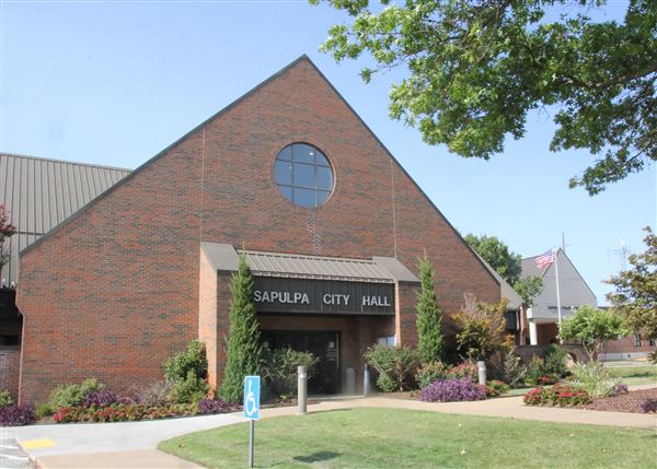 Sapulpa City Hall (8/4/2022 - Credits: Sapulpa Arts)