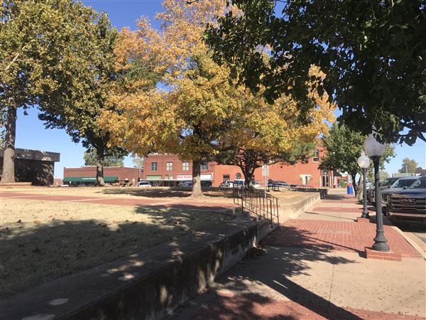 Lincoln County Courthouse (10/22/2024 - Credits: submitted by: Chassary Goodmon)
