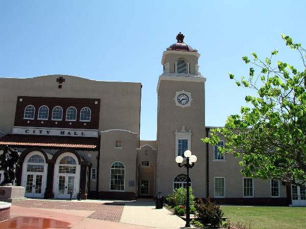 Ponca City - City Hall - Centennial Plaza (2/9/2009)