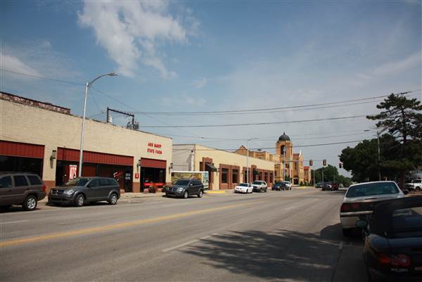 Downtown Ponca City - 5th and Grand looking north (7/29/2013 - Credits: Lori Henderson)