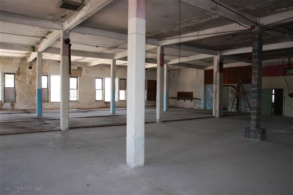 Empty Building (9/2/2014 - Credits: Erica Laub)