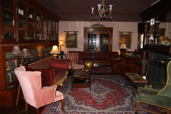 Stone Lion Inn Bed and Breakfast Guthrie (9/11/2014)