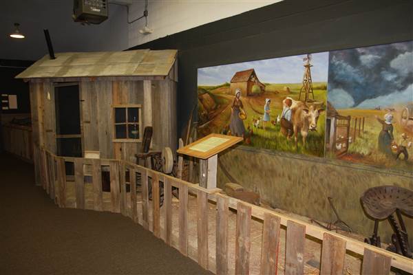 Plains Indians and Pioneers Museum (12/22/2014)