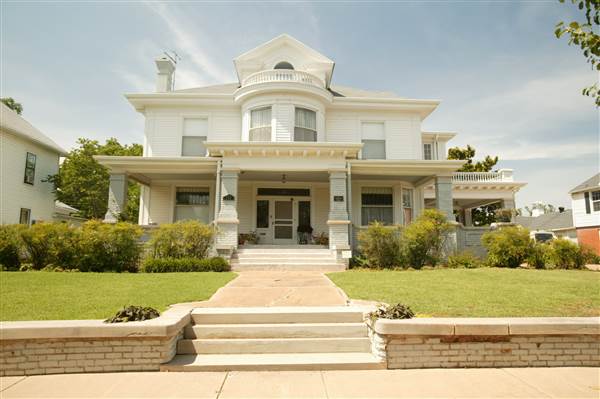 Guthrie Wooden Homes (1/23/2015 - Credits: Ackerman McQueen - 2006)