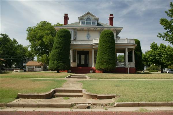 Guthrie Wooden Homes (1/23/2015 - Credits: Ackerman McQueen - 2006)