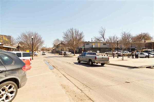 Plaza District (3/12/2015 - Credits: Layne Inselman)