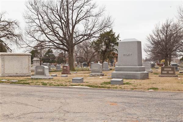 Fairlawn Cemetery (3/13/2015 - Credits: Layne Inselman)