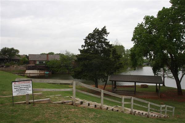 Twin Lakes Neighborhood (4/24/2015 - Credits: Yousef Kazemi)
