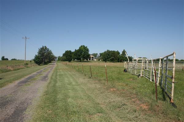 Coffin Farm (Updated) (4/28/2015 - Credits: Alison Naifeh)