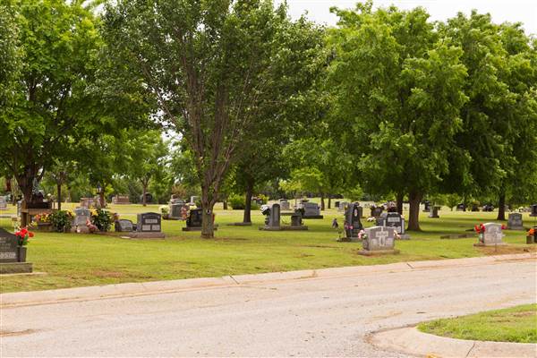 Summit View Cemetery (6/2/2015 - Credits: Layne Inselman)