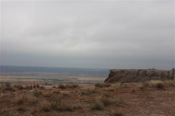 Gloss Mountains (11/16/2015 - Credits: Tava Sofsky)