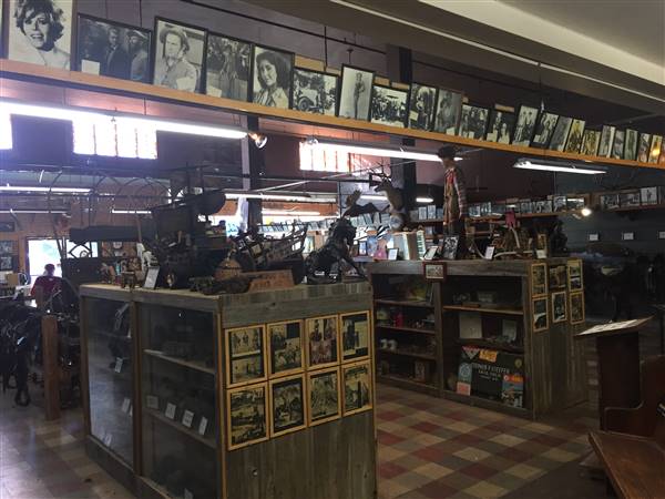 Simpson's Old Time Museum and Skeleton Creek Productions (11/28/2016 - Credits: Yousef Kazemi)