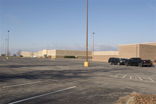 Oakwood Mall (11/28/2017 - Credits: Visit Enid (Rob Houston and Marcy Jarrett))