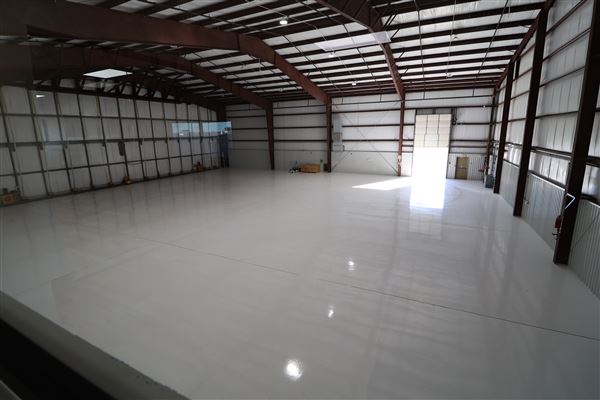 Guthrie Edmond Regional Airport - Hangar # 2 (5/10/2023 - Credits: submitted by: Robert Bartmann)