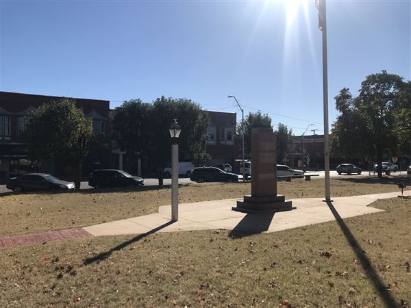 Lincoln County Courthouse (10/22/2024 - Credits: submitted by: Chassary Goodmon)