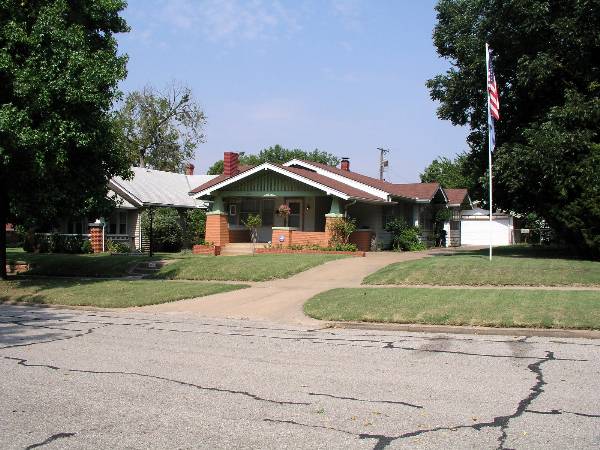 E Warner Ave. and N Maple St. (2/4/2009)