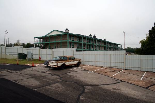 Garden Inn and Suites (2/5/2009)