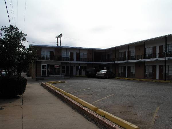 Townhouse Motel (2/11/2009)