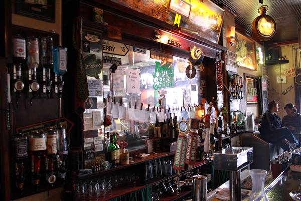 Arnies Bar - Location next to Midtown Adult Theatre. (11/10/2009 - Credits: Chuck Foxen)