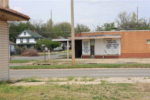 6th & Blackwelder (4/15/2010)