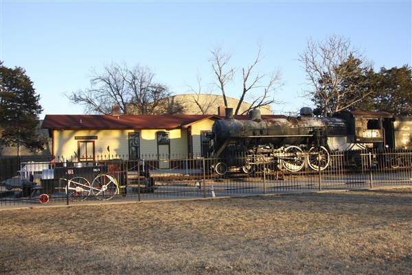 Duncan Rock Island Train Depot Museum and Gift Shop (4/24/2014)