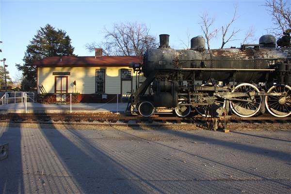 Duncan Rock Island Train Depot Museum and Gift Shop (4/24/2014)