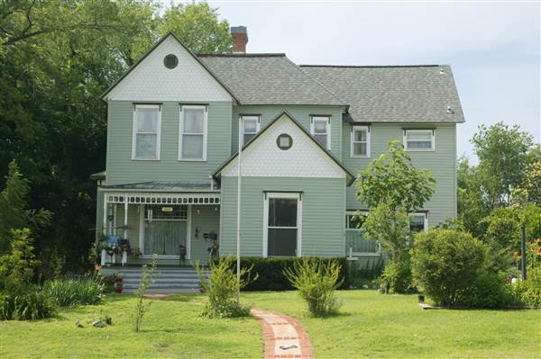 Guthrie Wooden Homes (1/23/2015 - Credits: Ackerman McQueen - 2006)
