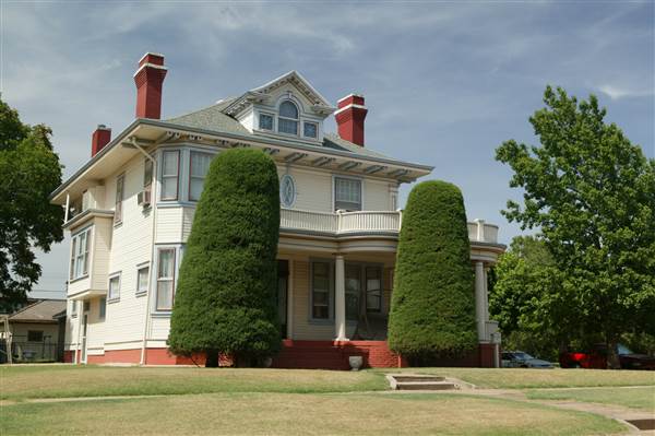 Guthrie Wooden Homes (1/23/2015 - Credits: Ackerman McQueen - 2006)