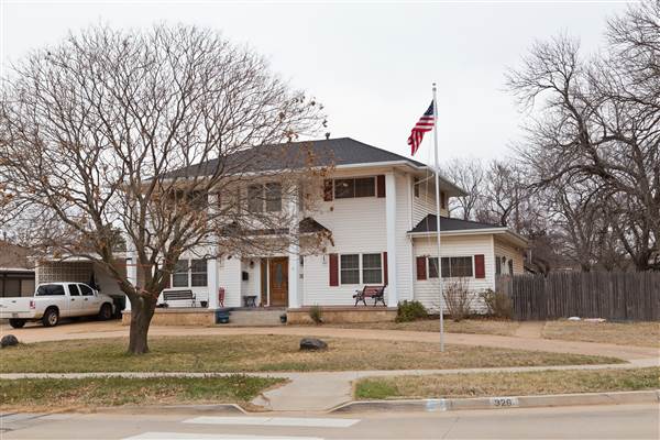 Historic Edmond Neighborhood (2/26/2015 - Credits: Layne Inselman)