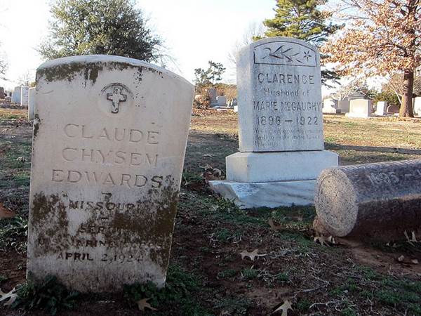 Fairlawn Cemetery - https://allezallie.wordpress.com/2012/02/27/oklahoma-citys-fairlawn-cemetery/ (3/11/2015)