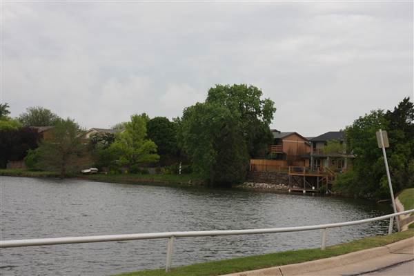 Twin Lakes Neighborhood (4/24/2015 - Credits: Yousef Kazemi)