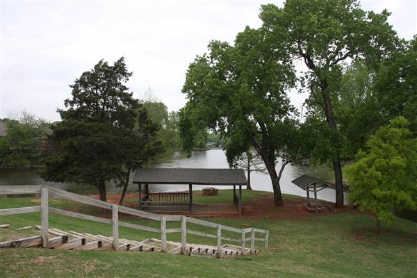 Twin Lakes Neighborhood (4/24/2015 - Credits: Yousef Kazemi)