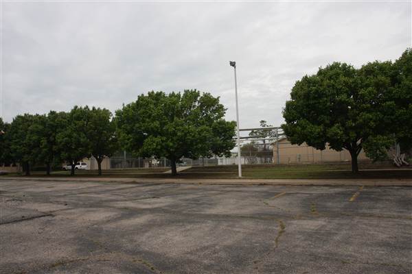 Woodlake Complex (4/24/2015 - Credits: Yousef Kazemi)