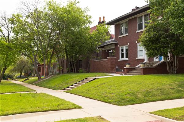 Mesta Park Historical Neighborhood (4/30/2015 - Credits: Layne Inselman)