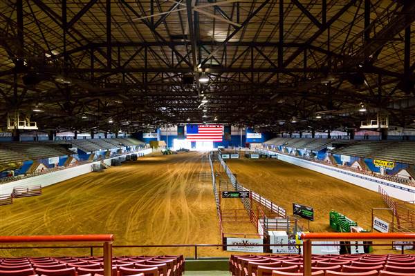 Lazy E Arena (6/2/2015 - Credits: Layne Inselman)