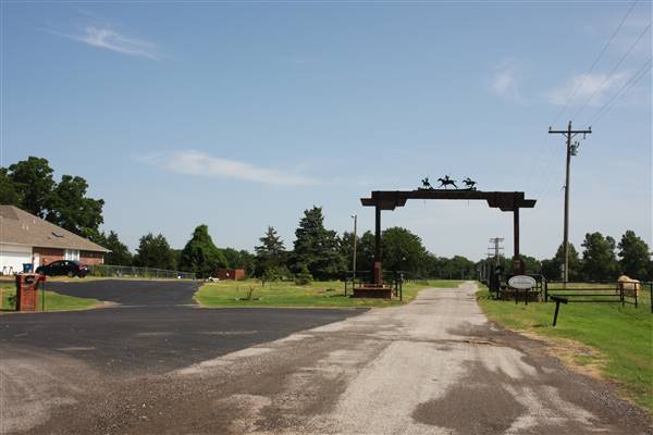 NFL Farms - Main Entrance to Farm/Property from Santa Fe Ave (7/2/2015 - Credits: Yousef Kazemi)