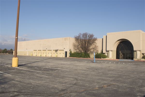 Oakwood Mall (11/28/2017 - Credits: Visit Enid (Rob Houston and Marcy Jarrett))