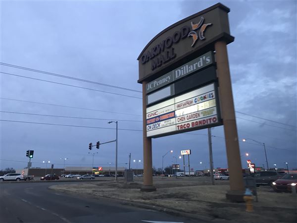 Oakwood Mall (2/16/2018 - Credits: Yousef Kazemi)