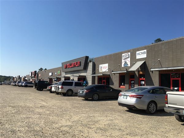 The Shoppes at Eagle Ridge - Large Shopping Center (9/4/2019 - Credits: Charity O'Donnell)