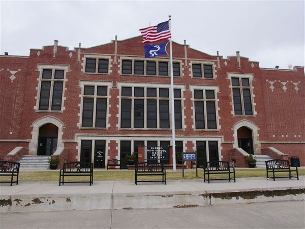 El Reno High School - East Entrance to Main High School Campus Building (10/30/2019 - Credits: Breanna Shellhorse (Intern))