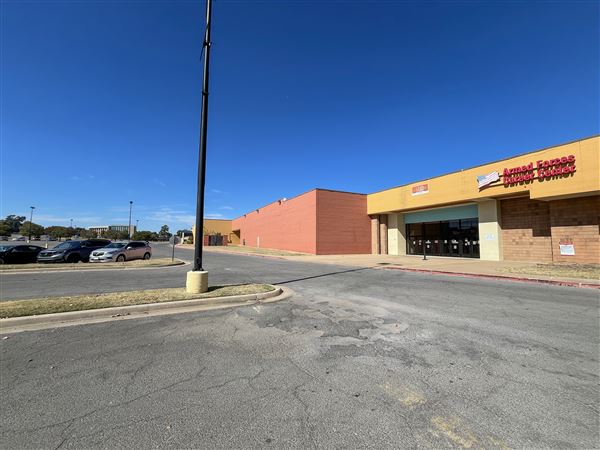 Arrowhead Mall (10/21/2024 - Credits: Bryce Marshall)