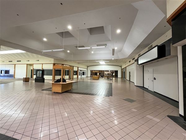 Arrowhead Mall (10/21/2024 - Credits: Bryce Marshall)